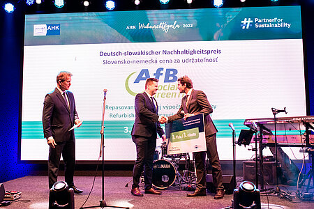Our COO Dávid Mick receiving the Slovak-German Sustainability Award for AfB Slovakia s.r.o. from Norbert Kurilla (Advisor to the President of the Slovak Republic on Environment, Energy, Climate Change and Business Environment).